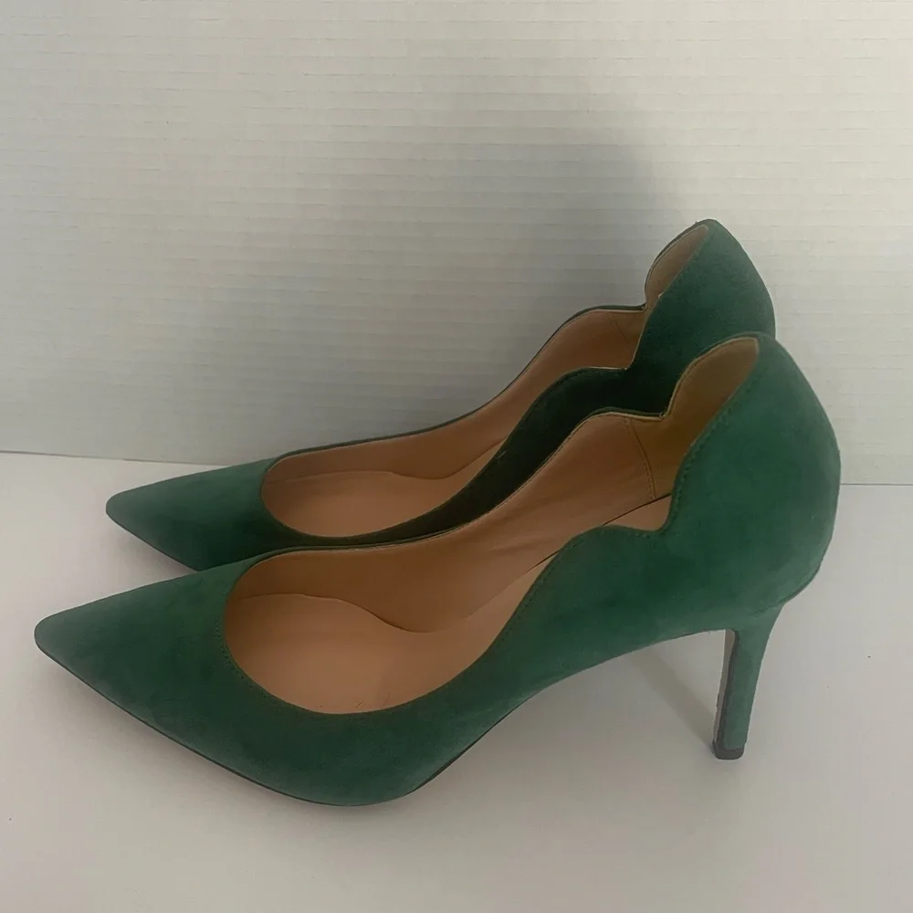 Women’s Pointed Toe Green Suede Pumps
